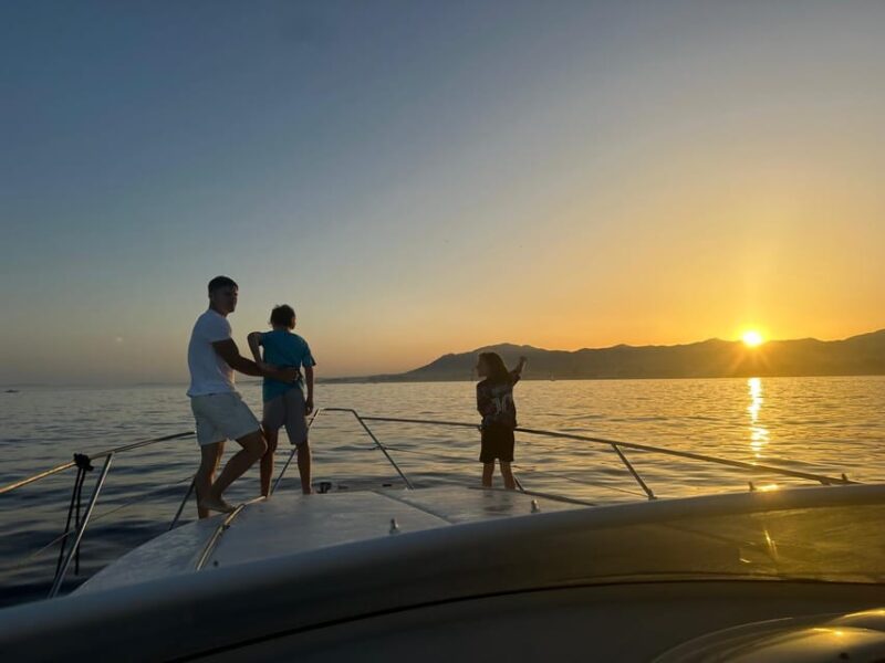 Puerto Banús: 8 Hour Excursion on a Luxury Yacht - Meeting Point