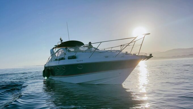 Puerto Banús: 8 Hour Excursion on a Luxury Yacht - Duration and Price