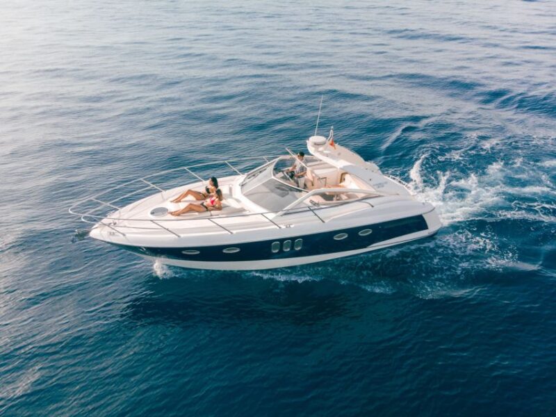 Puerto Banus: Half-Day Luxury Boat Experience - Inclusions in the Package