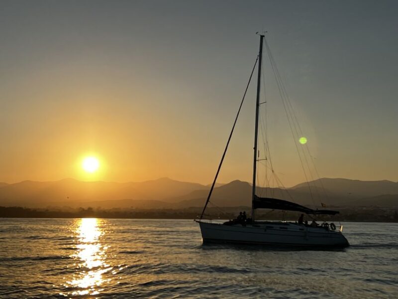 Puerto Banús: Sunset Sail in Marbella With Drinks & Snacks - Private or Small Group Options