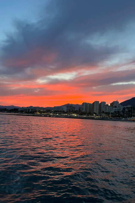 Puerto Banus Sunset Serenity Experience - Tranquil Atmosphere