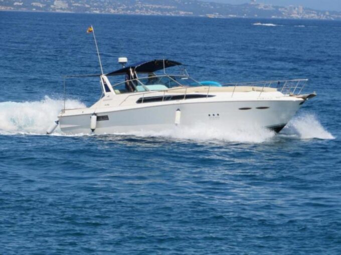 PUERTO BANUS: YACHT RENTAL FOR GROUP 2H - Group Size Capacity