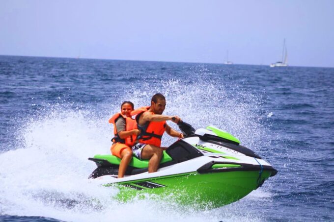 Puerto Colón: Kawasaki Jet Ski Tour Along Tenerifes Coast - Experienced Instructors and Safety