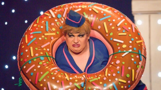 Puerto Del Carmen: Music Hall Tavern Comedy Drag Dinner Show - Location and Transportation