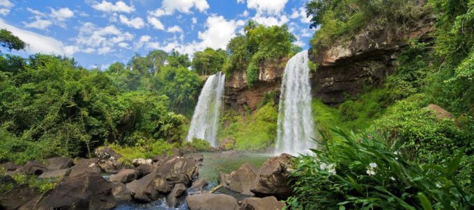Puerto Iguazu: Iguazu Falls Argentinian Side Full-Day Tour - Booking and Availability