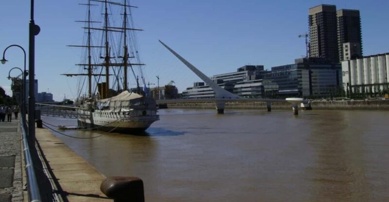 Puerto Madero: Street Food and Walking Tour - Experience Highlights