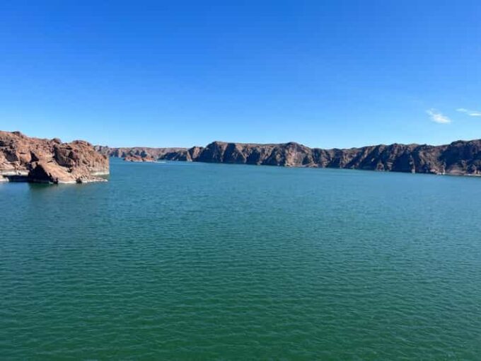 Puerto Madryn: Florentino Ameghino Dam Tour - Contrasting Landscapes