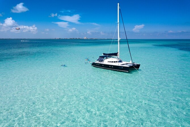 Puerto Morelos Catamaran Secret Sandbar Sail With Lunch and Drinks - Included Meals and Beverages