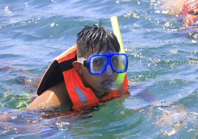 Puerto Morelos: Snorkeling Experience With Snack & Transport - Inclusions and Fees
