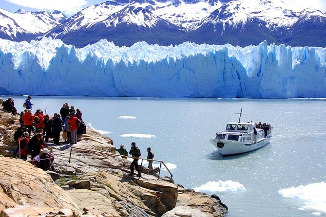 Puerto Natales: Full-Day Transport to Perito Moreno Glacier - Transportation Details