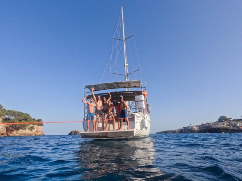 Puerto Pollensa: Day Charter on a Sailing Boat - Onboard Amenities and Activities