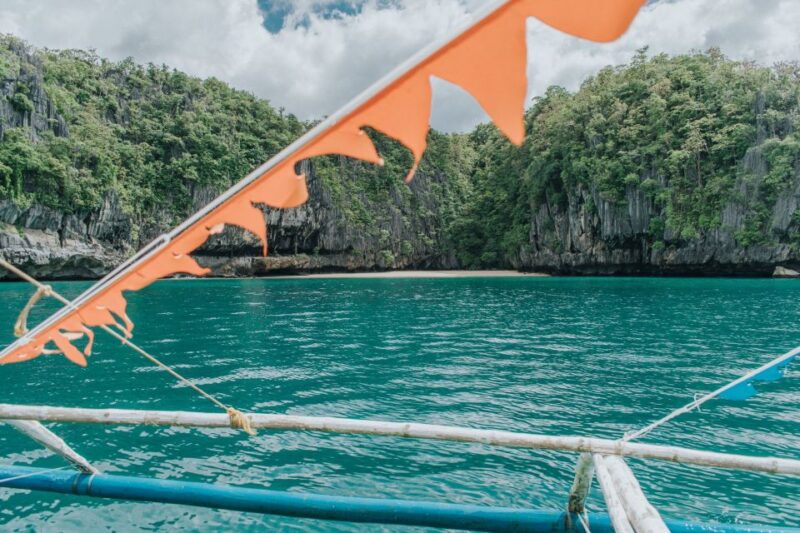 Puerto Princesa: Underground River, Zipline, Paddleboat Tour - Savoring Local Cuisine