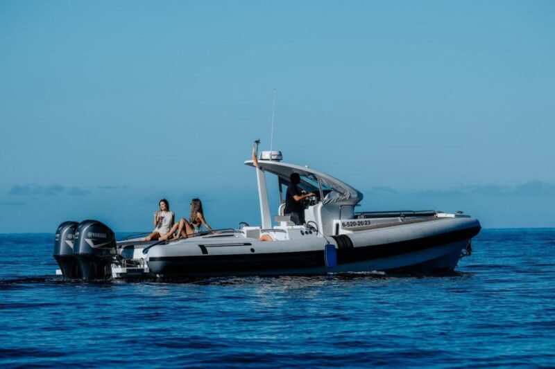 Puerto Rico : Exclusive and Private Boat Trip With Captain - Boat and Crew Specifications