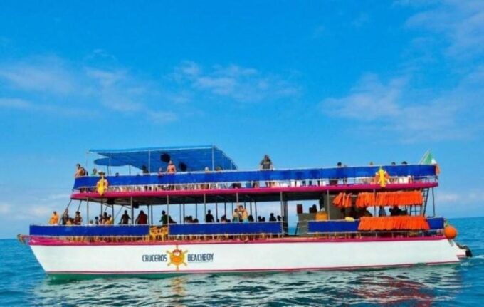 Puerto Vallarta: Beach, Breakfast, Lunch & Open Bar - Sailing Adventures