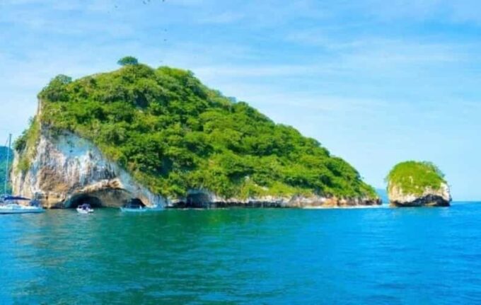 Puerto Vallarta: Beach, Breakfast, Lunch & Open Bar - Exploring Los Arcos