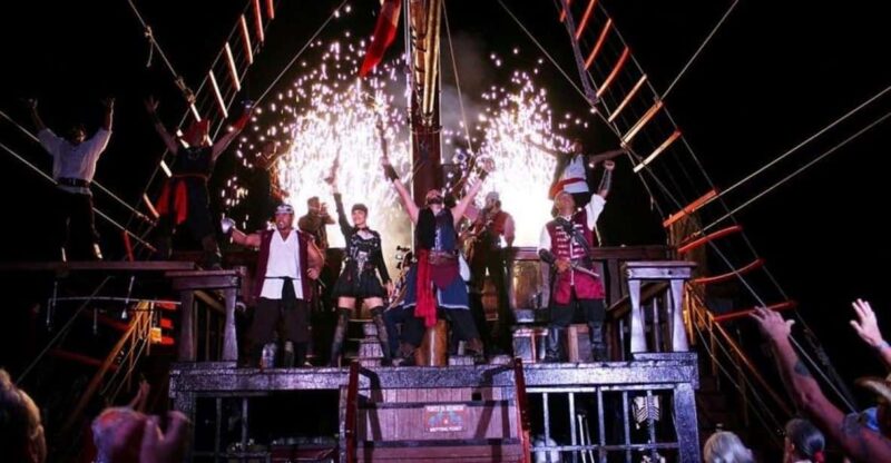 Puerto Vallarta: Dinner Under the Sea - Unlimited Drinks and Entertainment