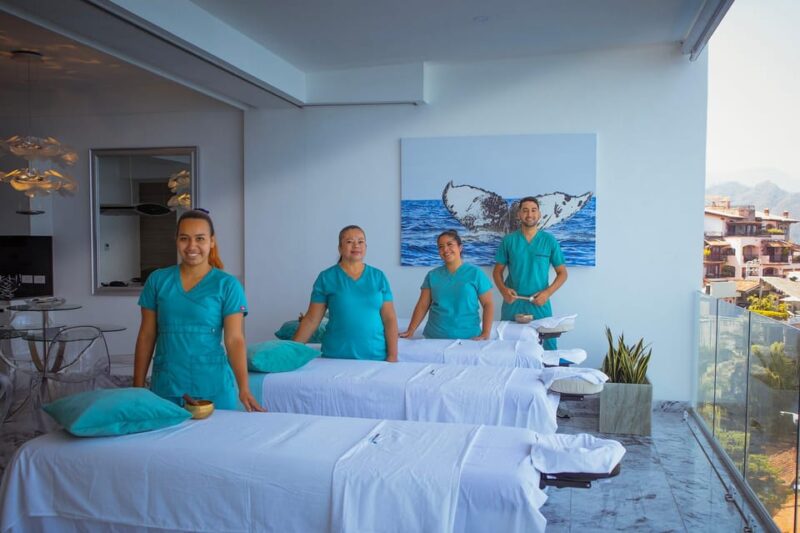 Puerto Vallarta: Friends Massage Experience - Group Experience