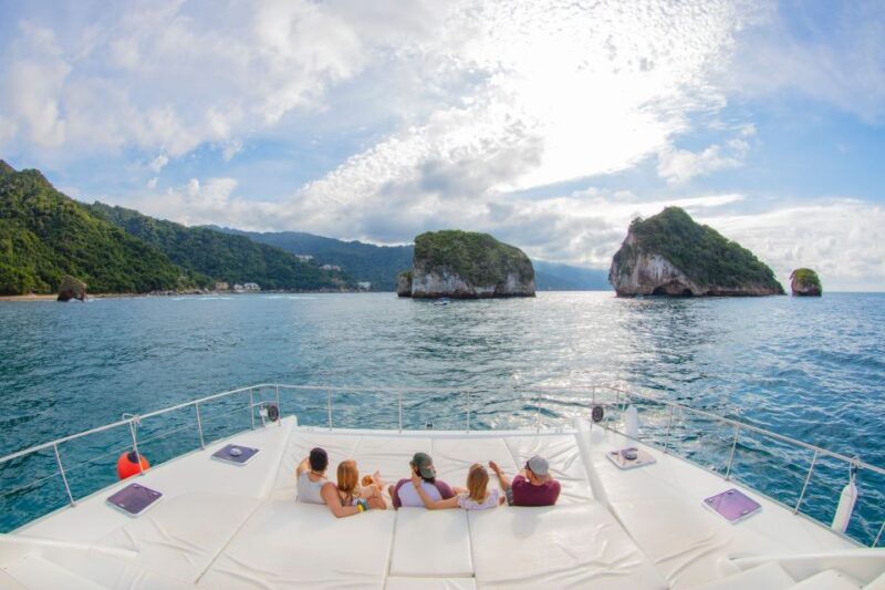 Puerto Vallarta: Luxury Yacht Tour With Lunch and Open Bar - Important Tour Details