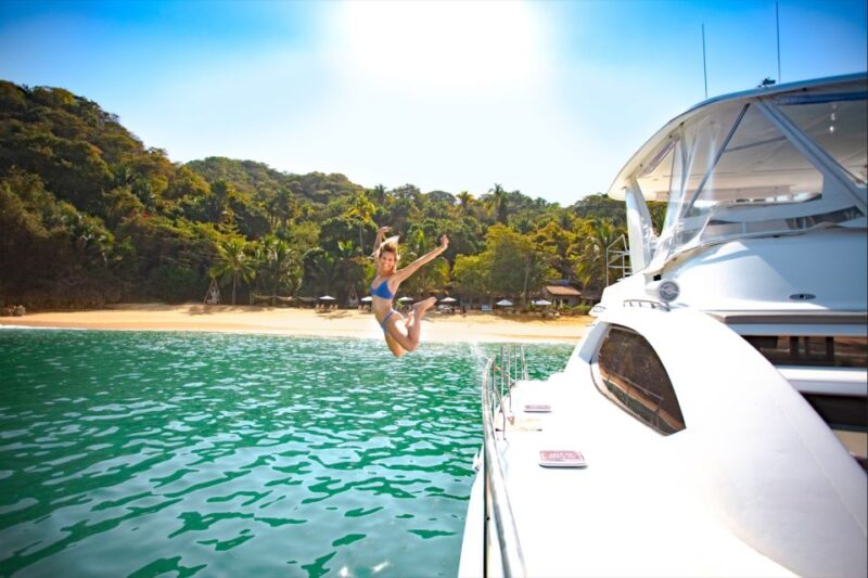Puerto Vallarta: Luxury Yacht Tour With Lunch and Open Bar - Accessibility and Restrictions