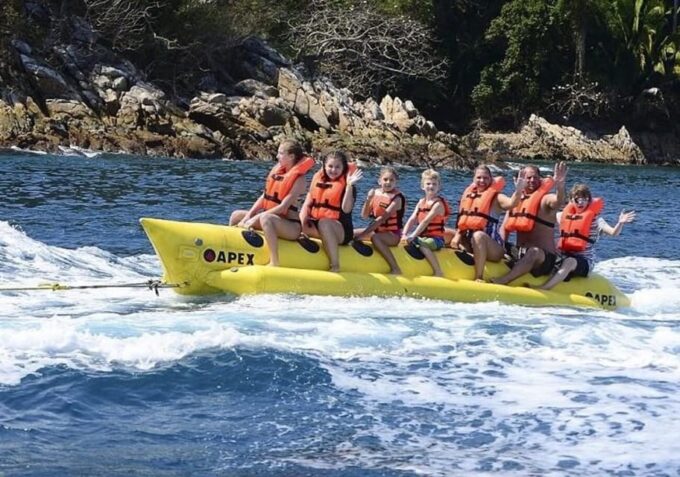 Puerto Vallarta: Majahuitas Island Pirate Ship Tour - Meals and Refreshments