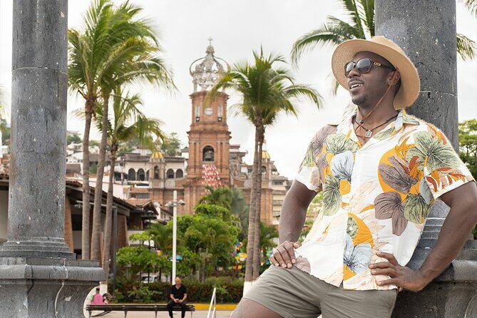 Puerto Vallarta Photoshoot with Professional Photographer - Key Points