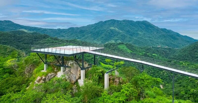 Puerto Vallarta: Walking Tour to Glass ViewPoint Jorullo - Experience and Highlights