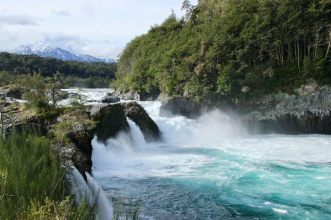 Puerto Varas: Osorno Volcano, Petrohue Falls Full-day Trip - Tour Duration and Group Size