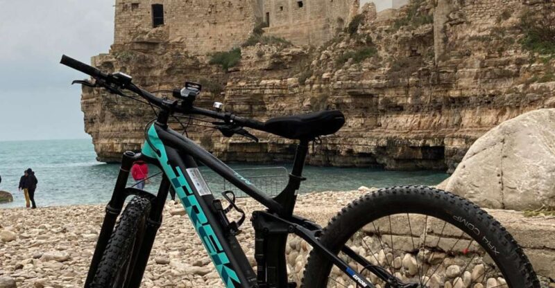 Puglia: Rent E-Bike. Self Guided Tours - E-Bike Equipment and Features