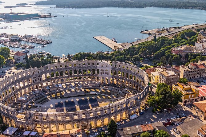 Pula Arena Amphitheater Admission Ticket - Transportation and Accessibility