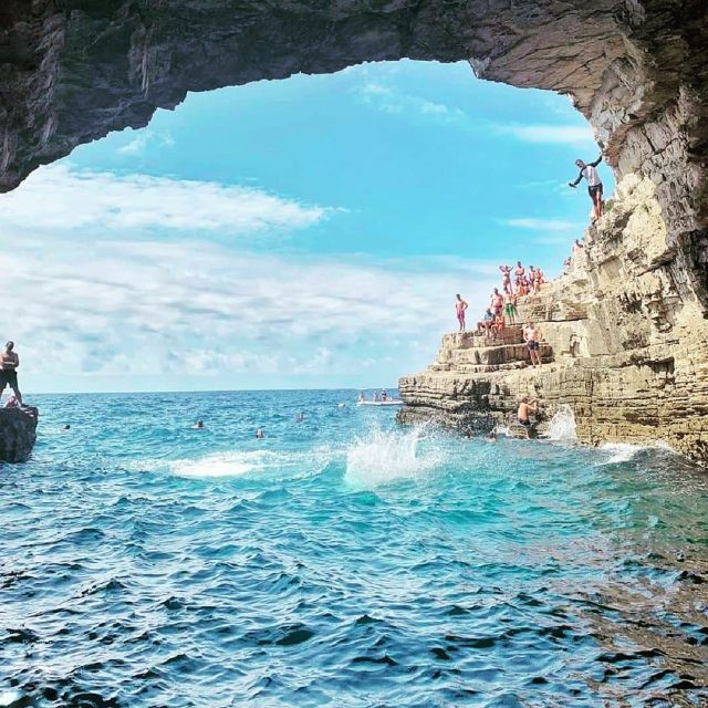 Pula: Bike Tour of Ancient Pula & Aquatic Adventures - Experience and Customization