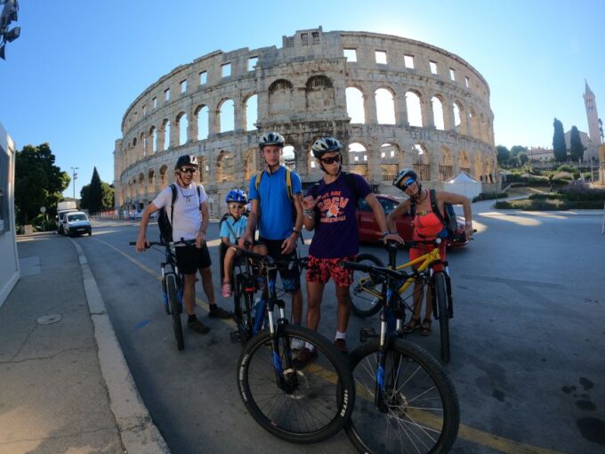 Pula: Bike Tour of Ancient Pula & Aquatic Adventures - Ratings and Reviews