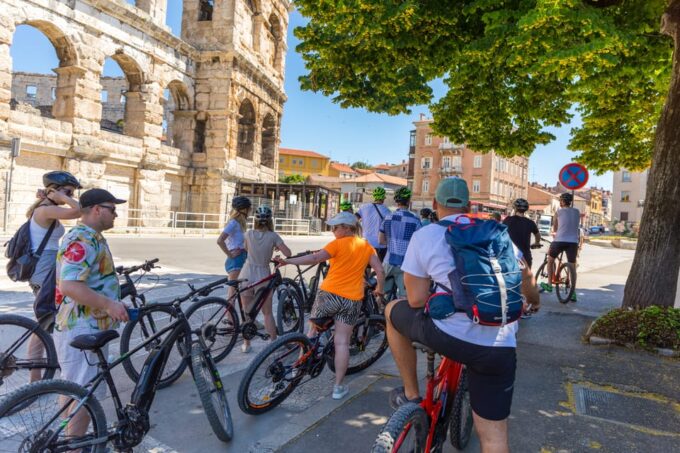 Pula E-Bike Tour: From Verudela to Pula City Center - Exploring the Amphitheatre