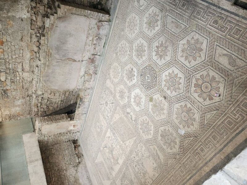 Pula Essentials Walking Tour - Key Sightseeing Stops