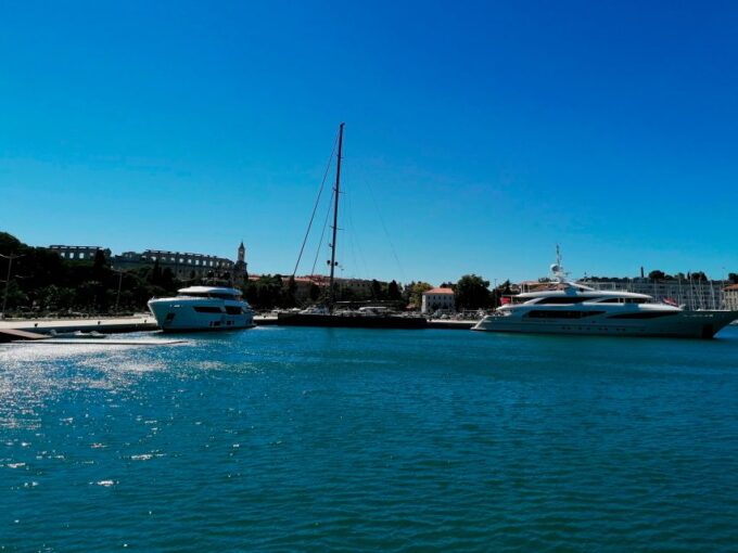 Pula: Harbor Cruise With Unlimited Drinks - Sightseeing Opportunities