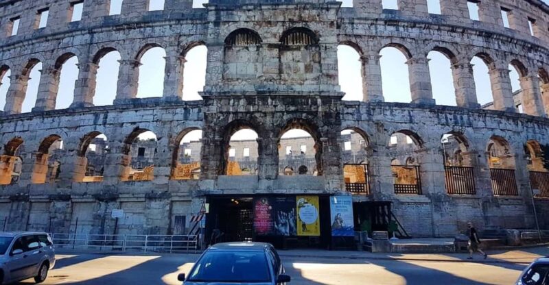 Pula: Old Town Walking Tour for Foodies With Dinner and Wine - Guided Tour Details