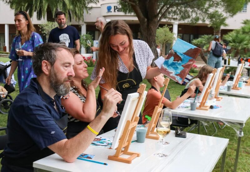 Pula: Paint & Wine Experience - Included Amenities