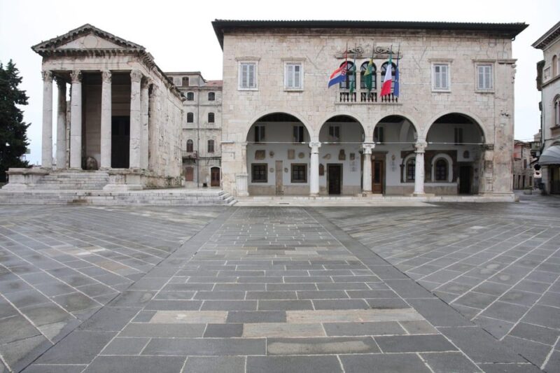 Pula's Winter Wonders: A Christmas Journey Through Time - Itinerary Highlights