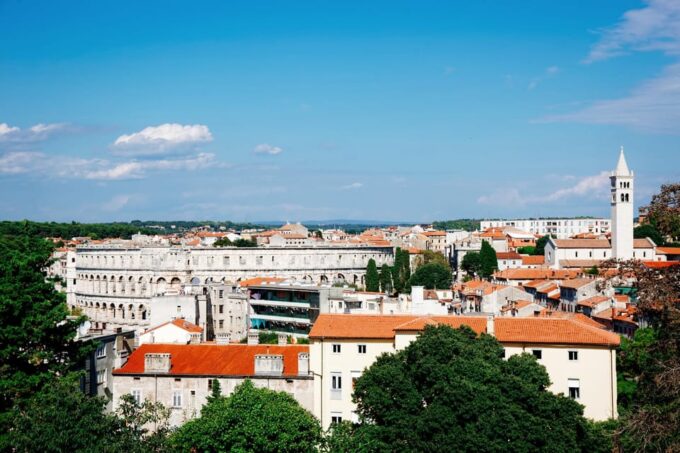 Pula's Winter Wonders: A Christmas Journey Through Time - Tour Experience