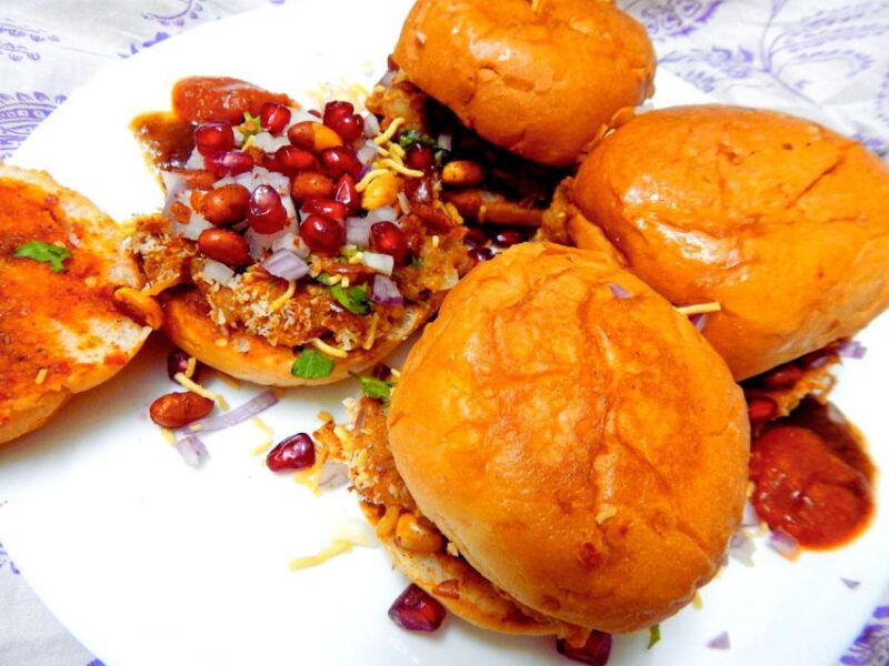 Pune: Food Walking Tour With 7 Local Food Tastings - Customer Reviews