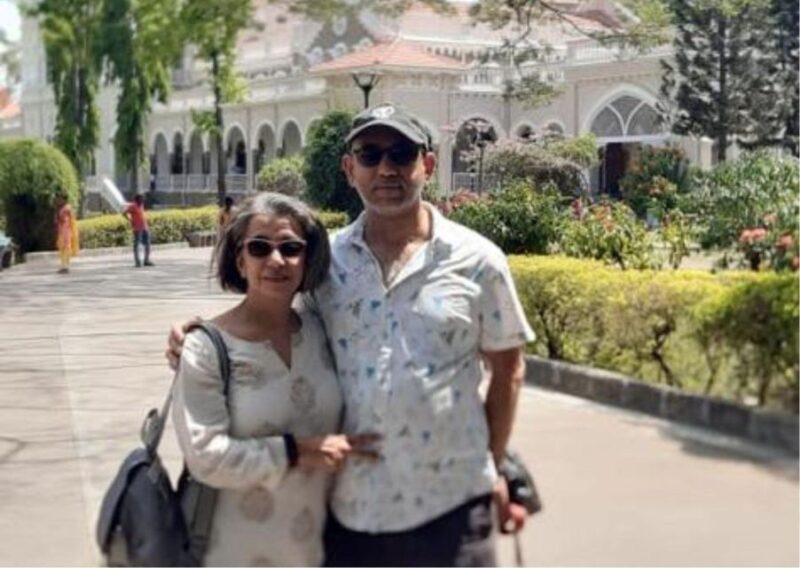 Pune: Private Guided Sightseeing Tour by Car With Snacks - Transportation and Guide