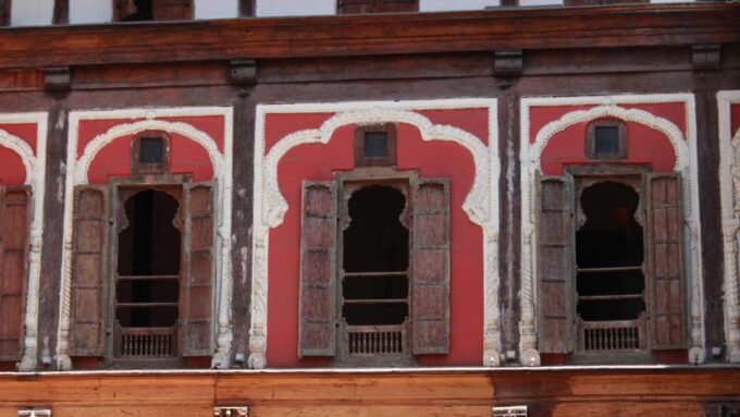 Pune: Private Walking Tour & Food Tasting With a Local - Important Information