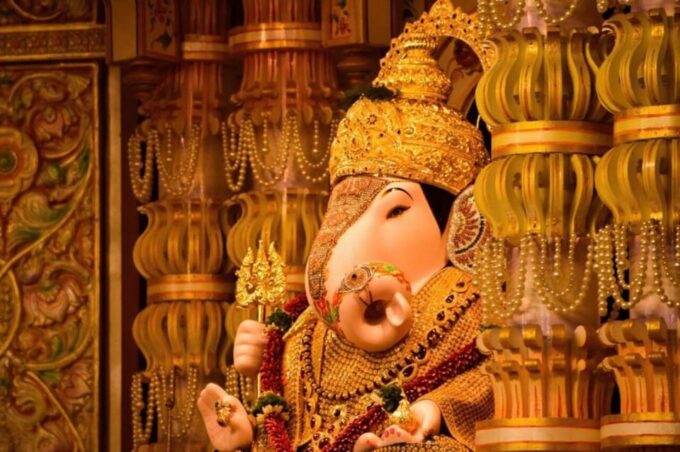 Pune Sacred Sites: A Full-Day Spiritual Tour - Katraj Jain Temple and Aagam Mandir