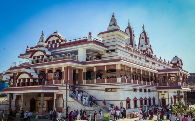 Pune Sacred Sites: A Full-Day Spiritual Tour - Sightseeing on Jangali Maharaj Road