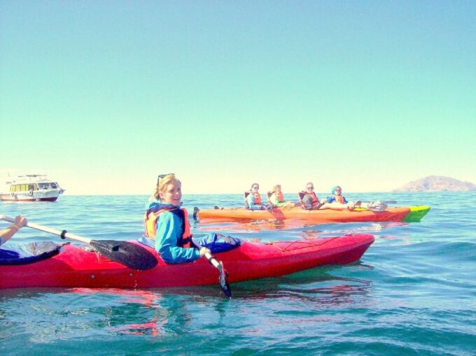 Puno: Kayaking at Lake Titicaca - Uros & Taquile - Visiting Taquile Island