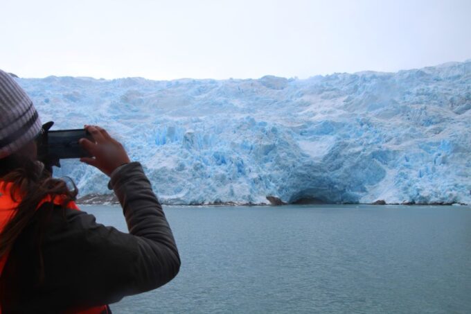 Punta Arenas: Full-Day Whales, Penguins, and Glaciers Tour - Stunning Glacier Views