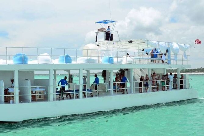 Punta Cana Adults Only Excursion to the Only Floating Day Spa - Natural Juices and Light Breakfast