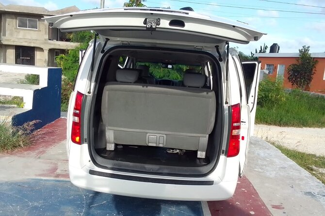 Punta Cana Airport PUJ Private Transfer to Hotels - Meeting and Pickup