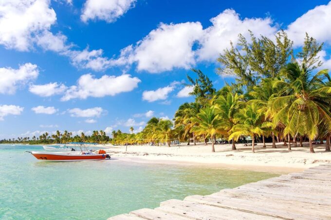 Punta Cana: Catalina Island Snorkeling Tour With Lunch - Relax on Catalina Islands White Sands