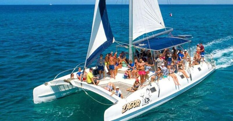 Punta Cana: Catamaran Boat to Saona Island With Buffet Lunch - Key Points