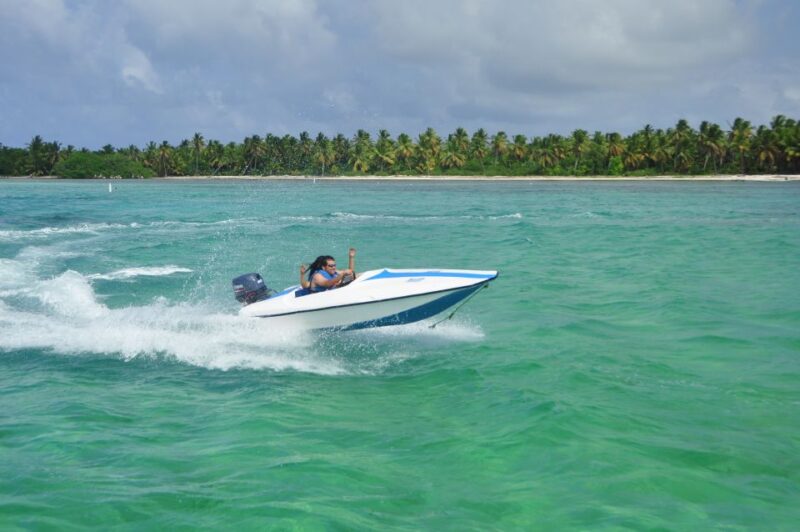 Punta Cana: Catamaran, Speed Boat & Snorkeling Tour - Key Points